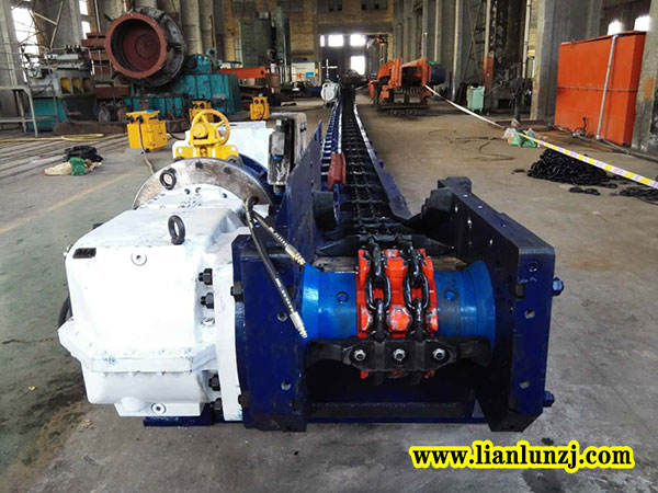 刮板輸送機(jī)移動(dòng)機(jī)頭的方法_河南雙志