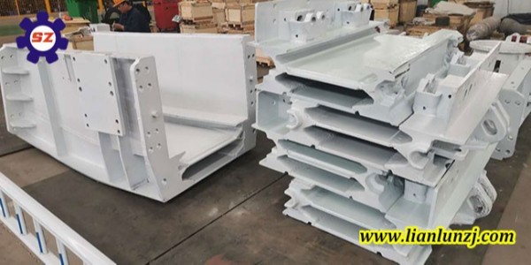 刮板機(jī)<i style='color:red'>中部槽</i>廠家為您分析刮板機(jī)<i style='color:red'>中部槽</i>的材質(zhì)有哪些？