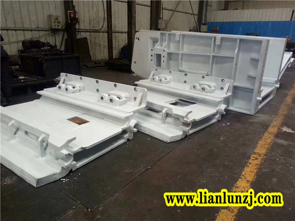 煤機(jī)配件廠家為你解析刮板機(jī)溜槽