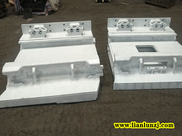 如何減少刮板機(jī)91SA0103中部槽的磨損？