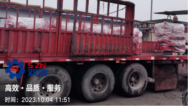 國(guó)慶堅(jiān)守在崗，趕生產(chǎn)、忙發(fā)貨。