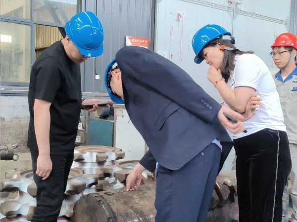 焦作陳總蒞臨河南雙志，破解鏈輪軸組適配困局