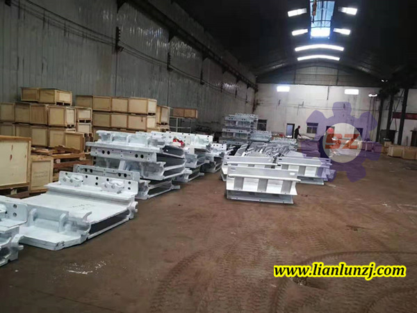 【新工藝】SGZ800型<i style='color:red'>溜子刮板</i>機溜槽整裝待發(fā)！