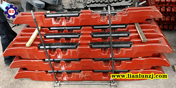 煤礦刮板輸送機(jī)用刮板是做什么用的？