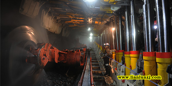 原來你一直都誤解了“綜采三機(jī)一架”！